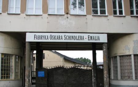 Fabrika Oskara Schindlera - Emalia